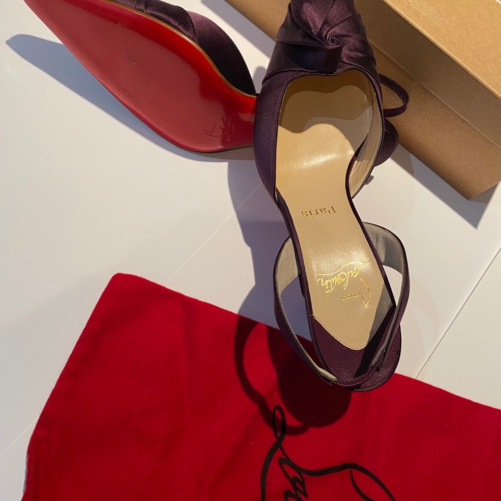 SHOES - Picture 5 of 5